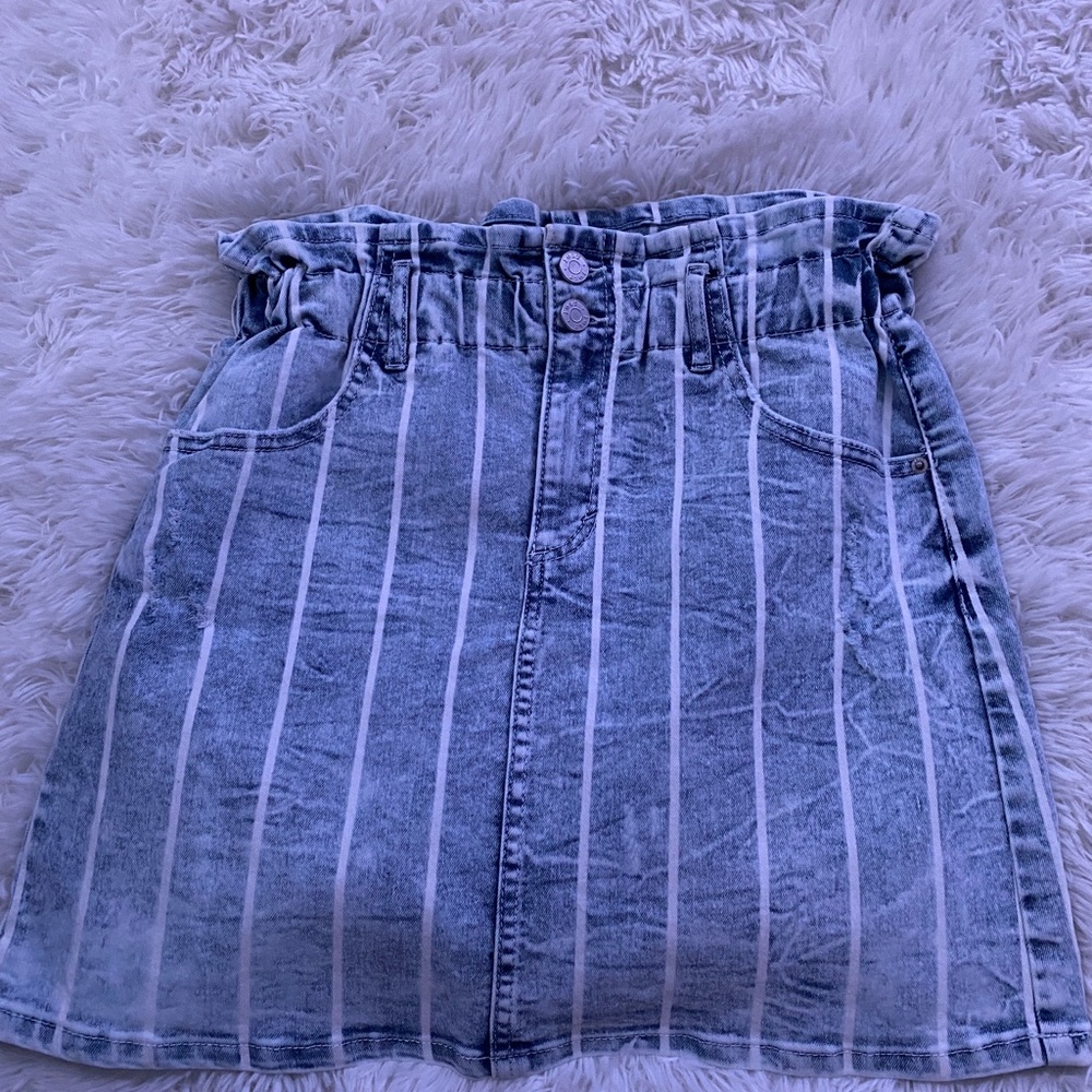 striped skirt